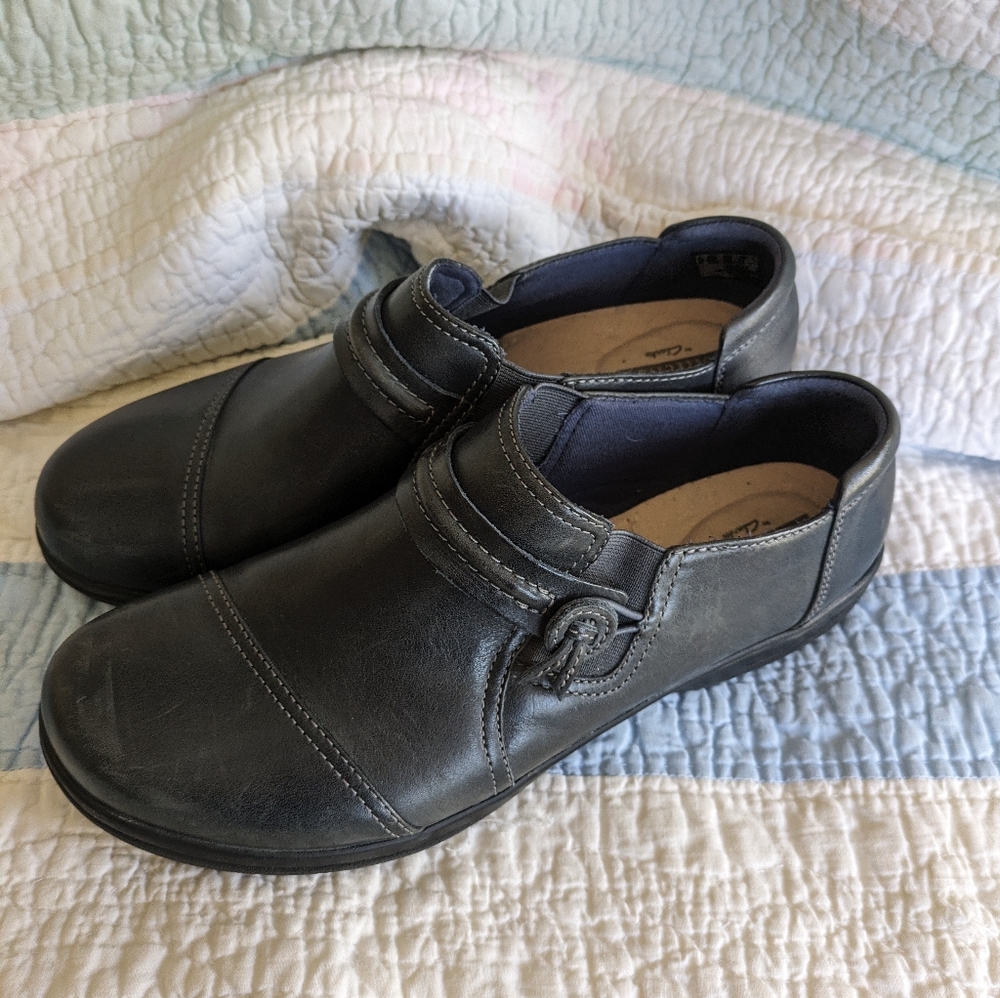 Clarks Collection navy blue leather slip-ons Sz 9.5